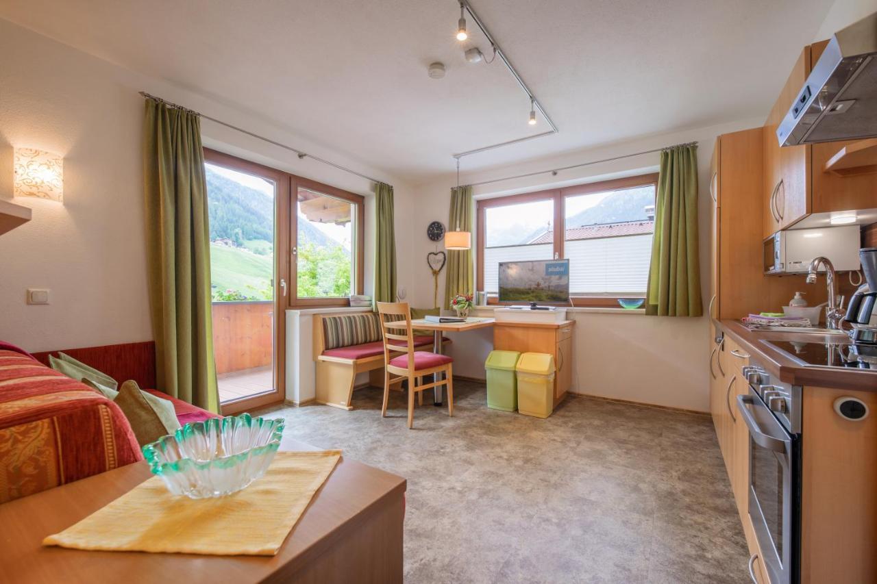 דירות ניוסטיפט אים סטובאיטל Haus Rosmarie מראה חיצוני תמונה