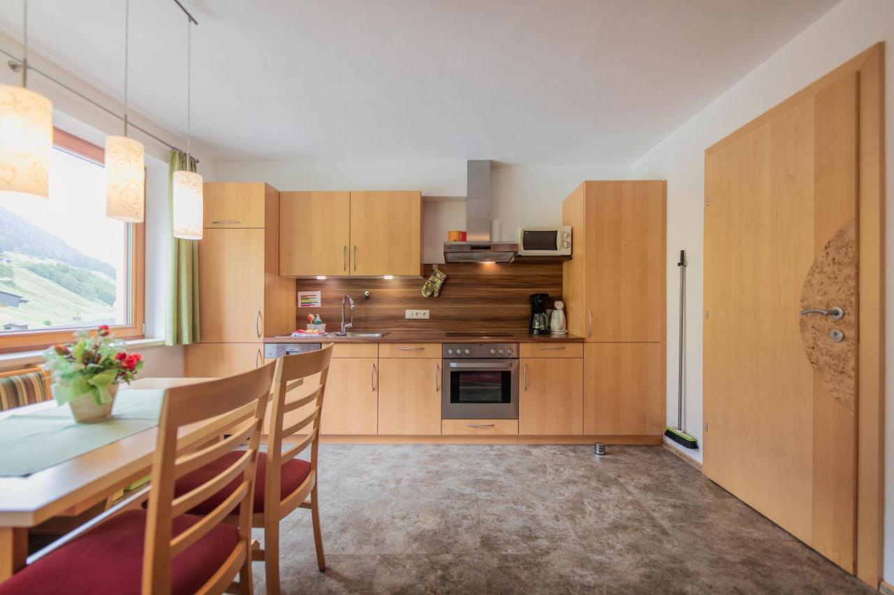 דירות ניוסטיפט אים סטובאיטל Haus Rosmarie מראה חיצוני תמונה
